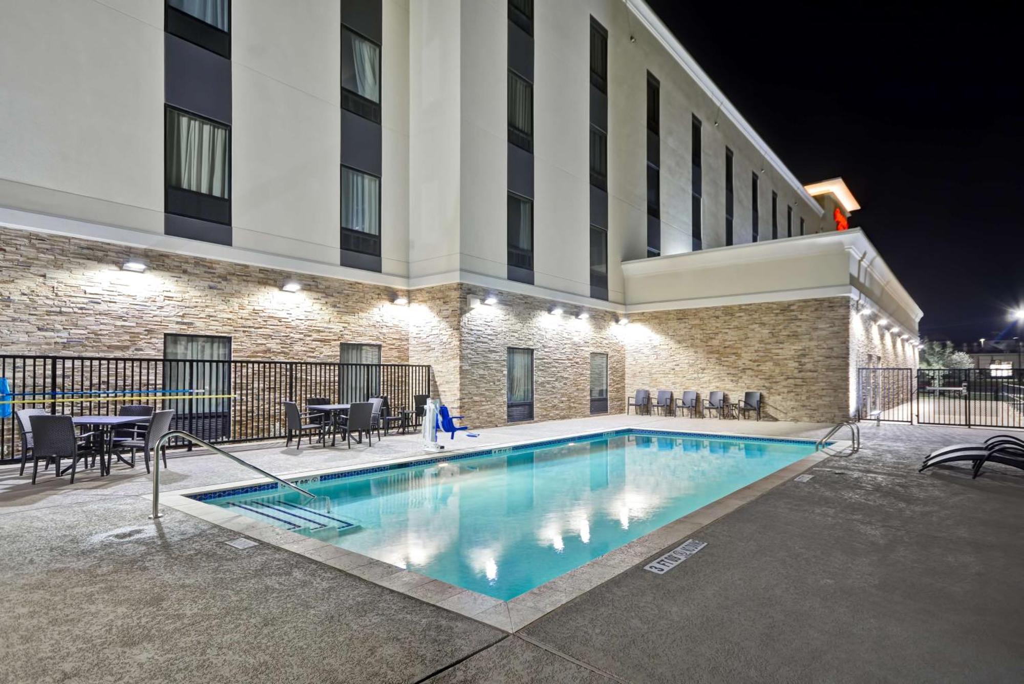 Hampton Inn Kyle Exterior photo